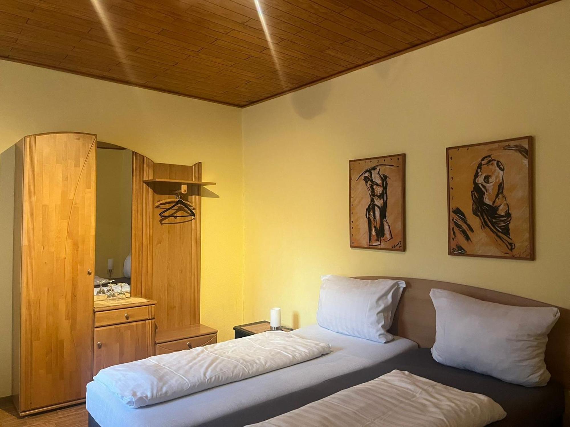 Danis Schlossschaenke Simmern Zimmer foto